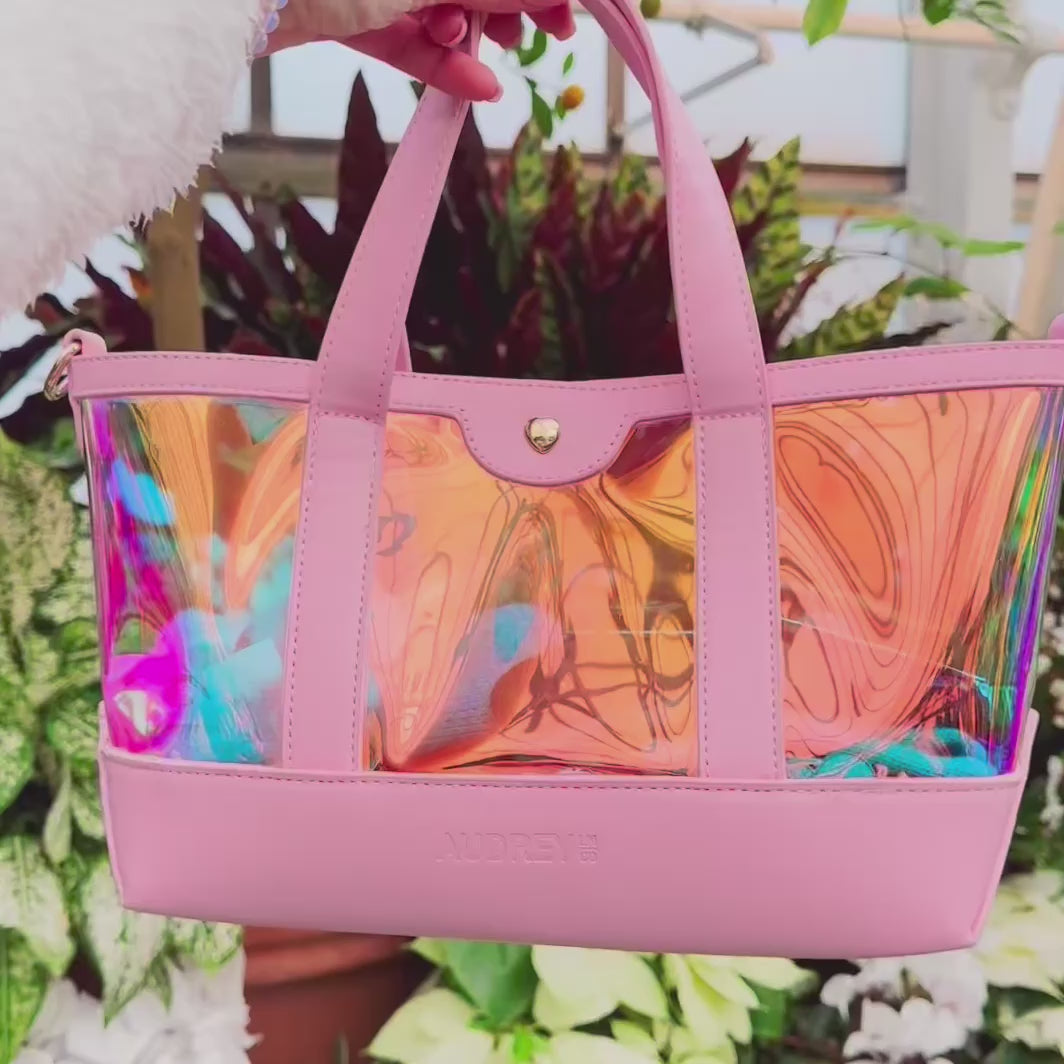 A colorful purse spinning from front to bag.